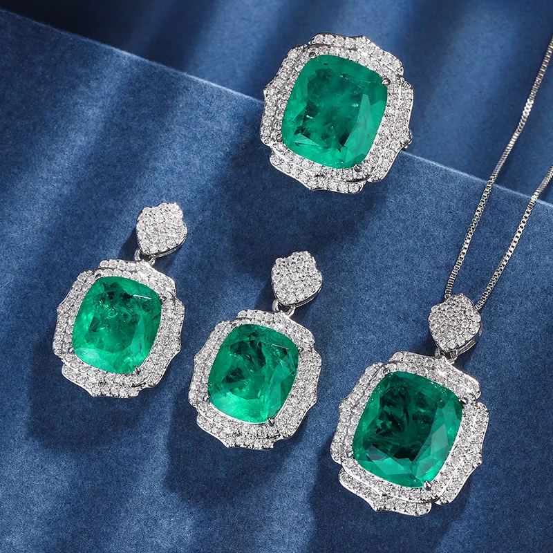 

Jewelry set with gold-plated copper base in emerald green, light luxury style, includes a pendant, 1 ring 4*16, and 12*14 earrin