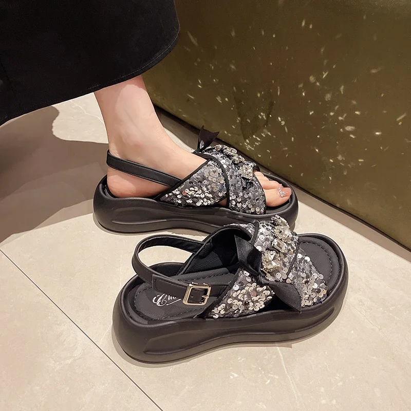 

2026 Fashion New Platform Sandals Summer Round Head Women's Sandals Cross Belt Design Thick Bottom Ladies Shoes