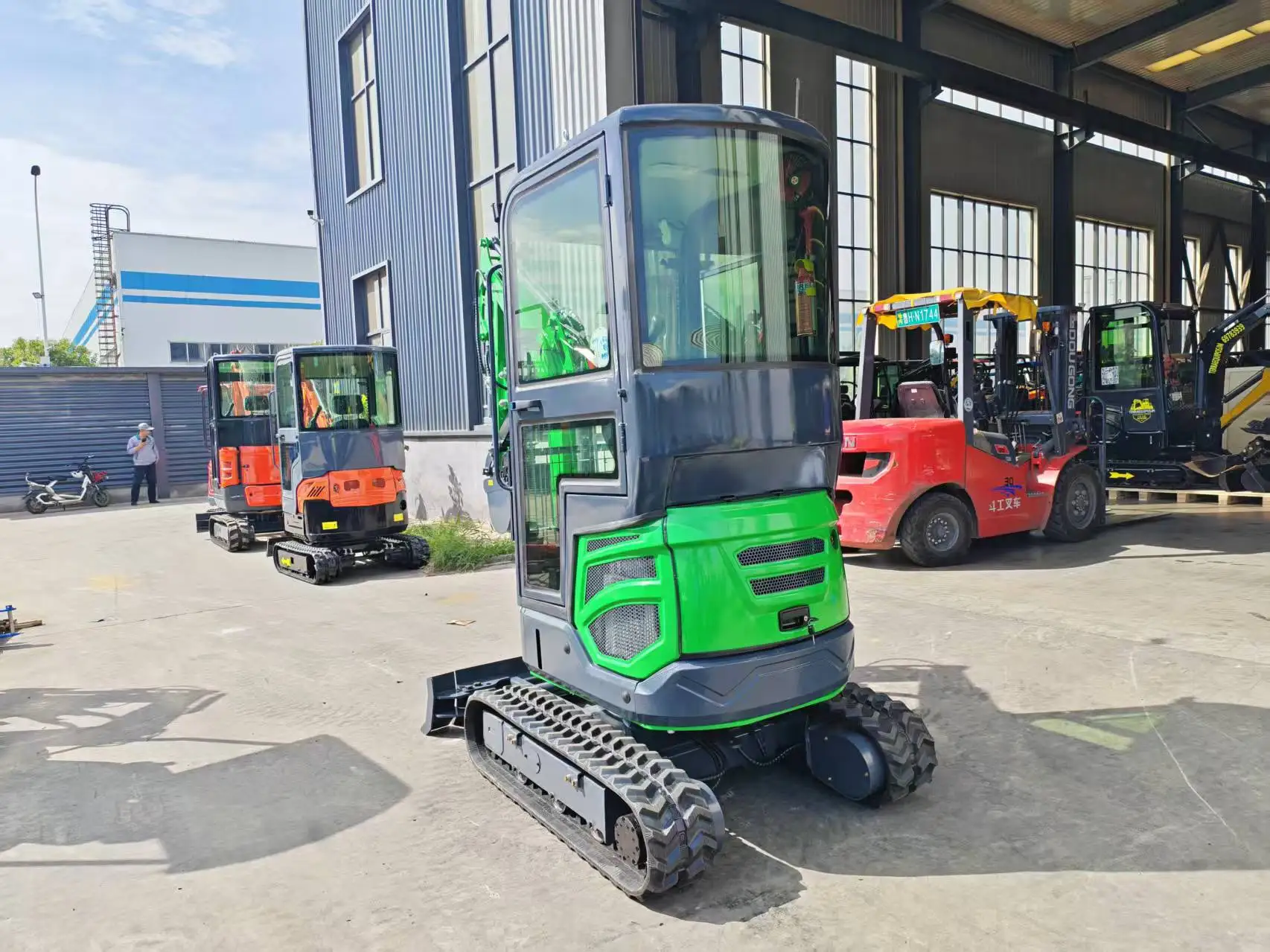 حفار كوبوتا الصغير المخصص 1.8 طن حفار مدمج لبناء مزرعة الحديقة