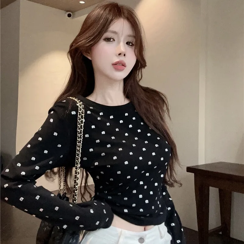 2024 Spring and Autumn New Heavy Industry Yangqi Hot Diamond A-line Korean Edition Super slim and Long Sleeve Base for Women