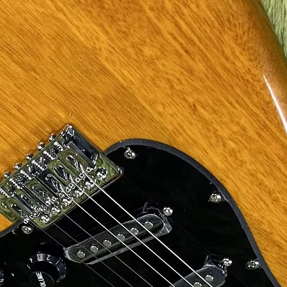 Hot Sale Electric Guitars Mahogany Body 22 Frets Rosewood Fretboard Transparent Yellow Color view 5
