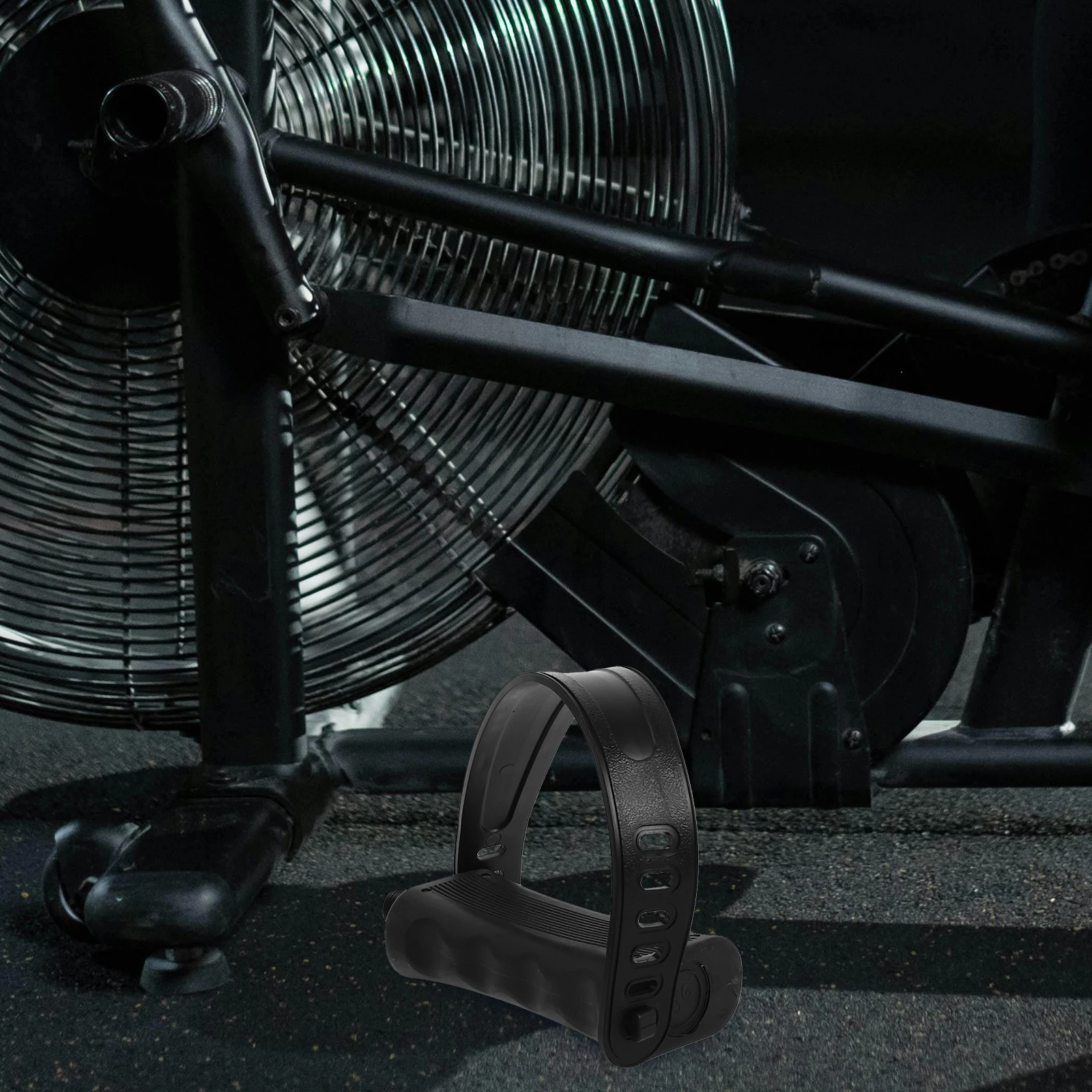 

Exercise Bike Pedals Mini Nonslip Adjustable Straps Comfortable Riding Experience Universal Spindle Fitness Accessories