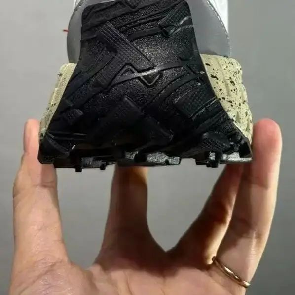 

2025 Hot new unisex with wheels summer breathable casual shoes luxury multifunctional shoes very good