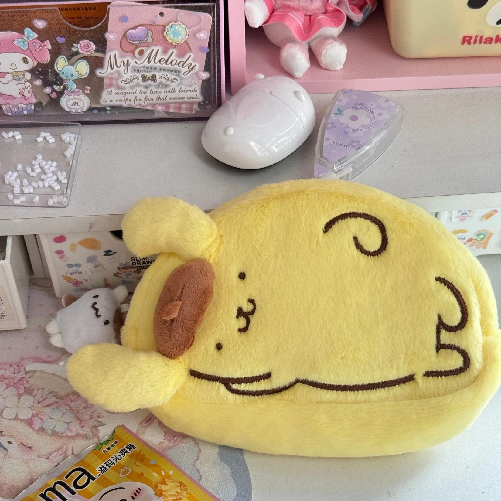 Sanrio Pom Pom Purin Plush Lie Down Modeling Small Pendant Zipper Large Capacity Pencil Case Makeup Bag Desk Storage Decoration
