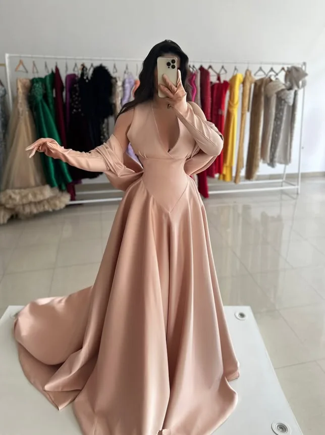 ヌードピンクのセクシーなVネックプロムフォーマルドレス、ラップ付き長袖、シャーリング付き中東イブニングオケージョンガウン衣装、カスタムサイズ