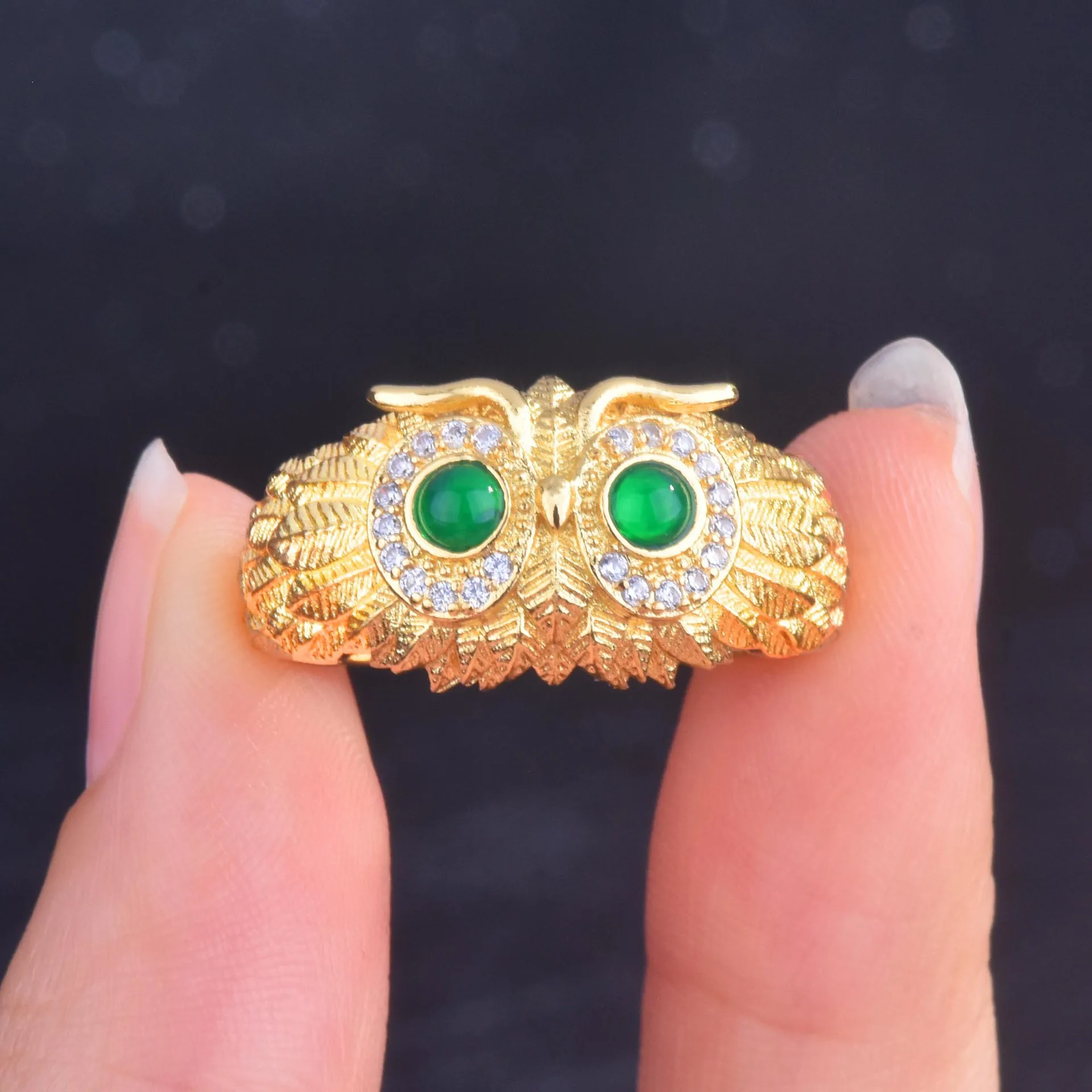 Little Red Book recommends high-end jewelry owl ring natural chalcedony bird eagle opening colored treasure ring