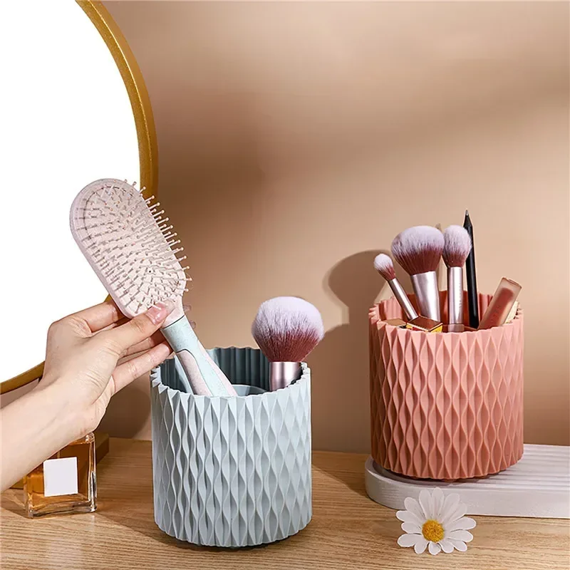 Rotating Makeup Brush Cup Holder Makeup Organizer Multi-functional Cosmetics Storage Box Eyebrow Pencil Makeup Brush Organizer