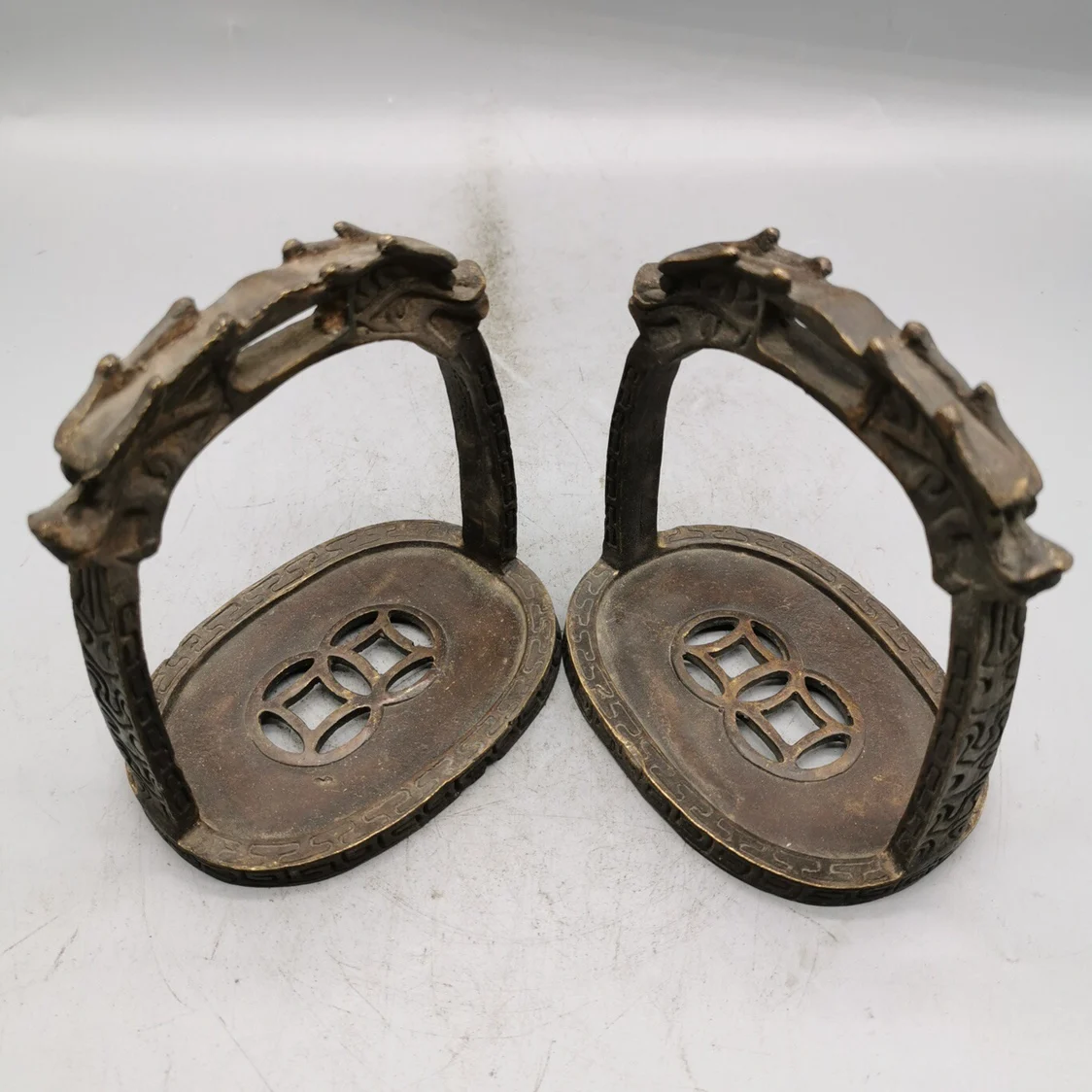 

Rare old Chinese Copper stirrup riding non-slip pure brass stirrup statue,A Pair