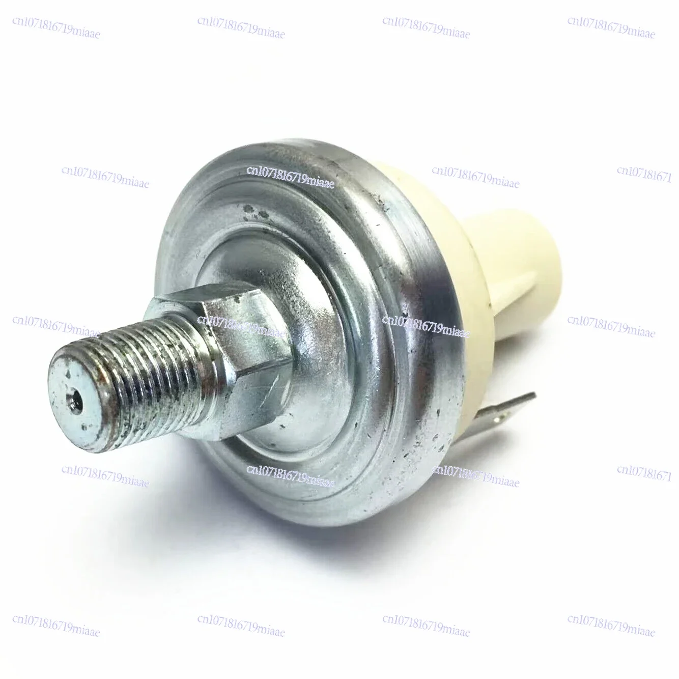 For Engine Water Pressure Sensor 309-0717 GM30263 Is Suitable Second-hand, 80% New
