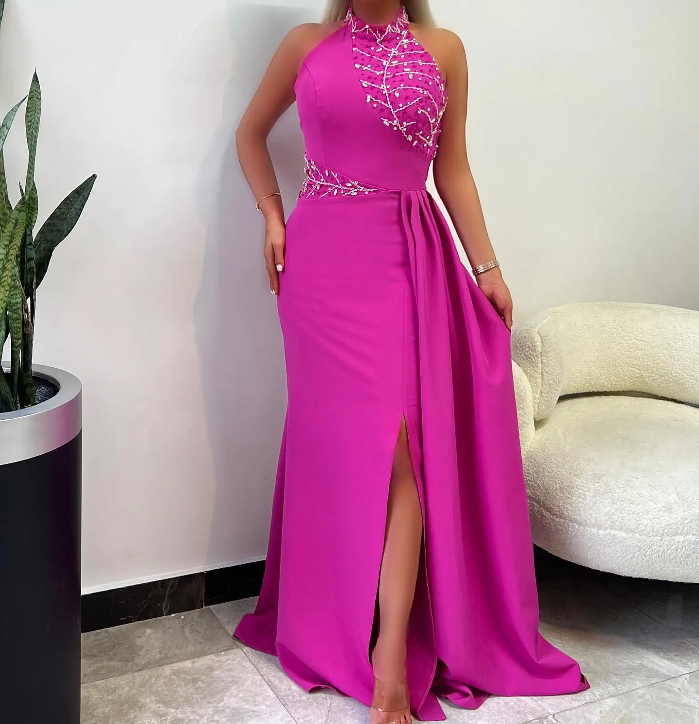 Вечернее платье из джерси по индивидуальному заказу, изысканные вечерние платья без рукавов с высоким воротником и кристаллами, классическое платье со шлейфом для особых случаев