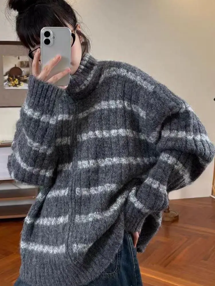 

2025 Autumn New Style Loose and Lazy Style Striped Knitted Cardigan for Women