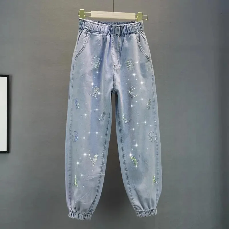 

Женские корейские джинсы большого размера, новые модные эластичные джинсовые брюки-шаровары с высокой талией, женские винтажные уличные джинсы с горячим тиснением 5XL