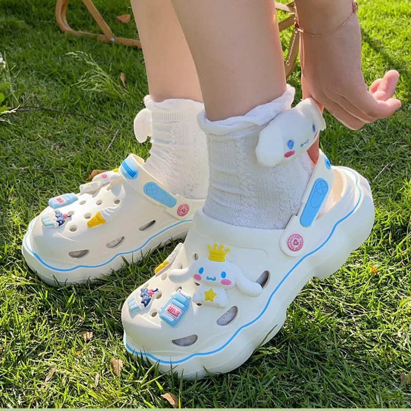 Sanrio Hello Kitty Y2k Kawaii sandały damskie letnie Cinnamoroll Kuromi buty na plażę dziewczęce Fashon antypoślizgowe buty zwiększające wysokość