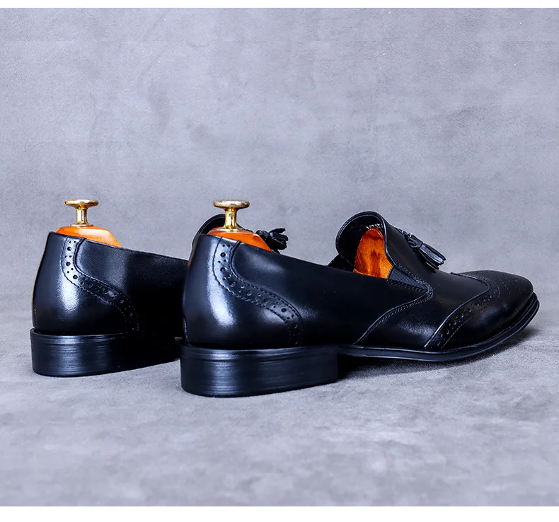Mens Premium Polished Leather Tassel Loafers Wingtip Brogue Detailing Slip On Formal Low Heel Business Wedding Dress Footwear