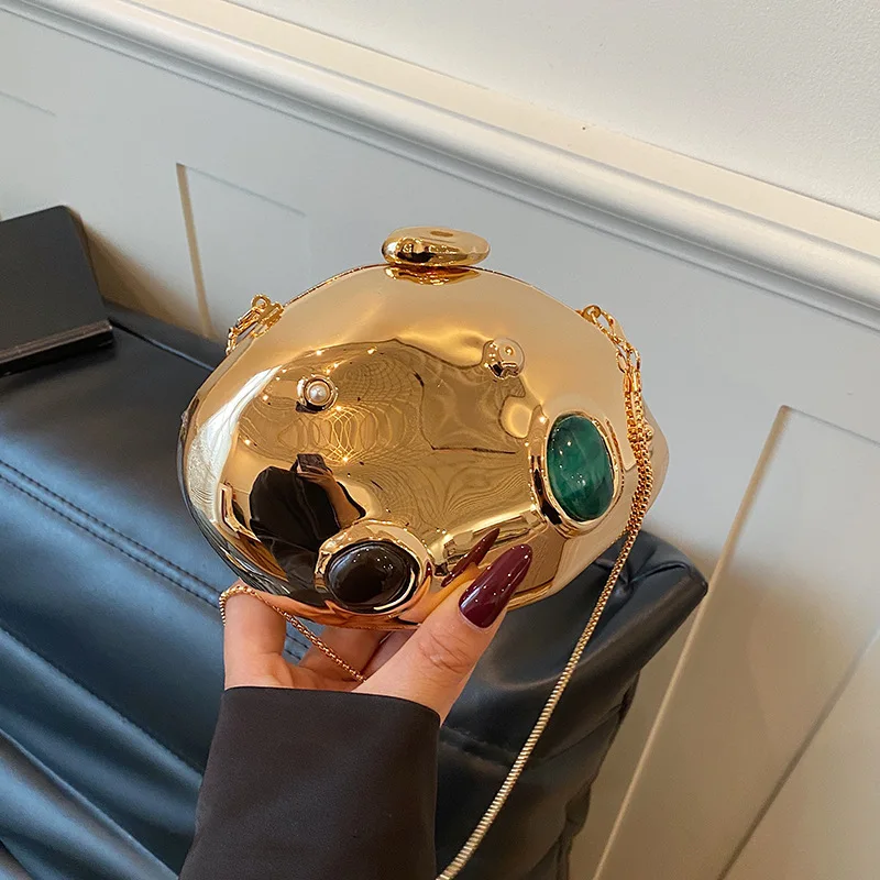 

Mini Shell-Shaped Clutch Bags For Women Luxury Designer Handbags Purses 2026 New In Metallic Inlaid Imitation Gemstones Shoulder
