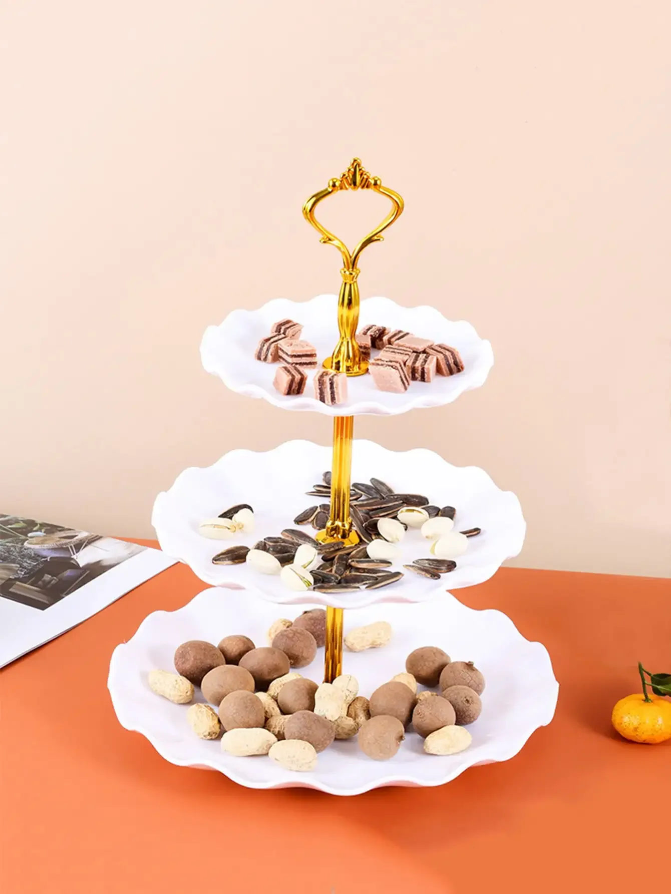 Plato de lujo para aperitivos, plato de fruta de tres capas, plato de aperitivos de estilo nórdico, plato de fruta de plástico adecuado para la sala de estar del hotel, 1 ud.