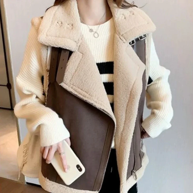 Solid Color Vest for Women Loose Lamb Plush Lightweight Padded Classic Casual Waistcoat Woman Korean Style New Outerwear Cold