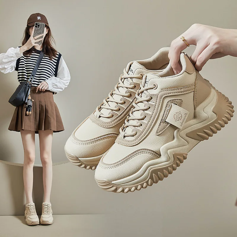 

Корейские женские кроссовки в стиле Dad Shoes для осени: повседневные спортивные кроссовки на толстой подошве, увеличивающие рост, модные и удобные.