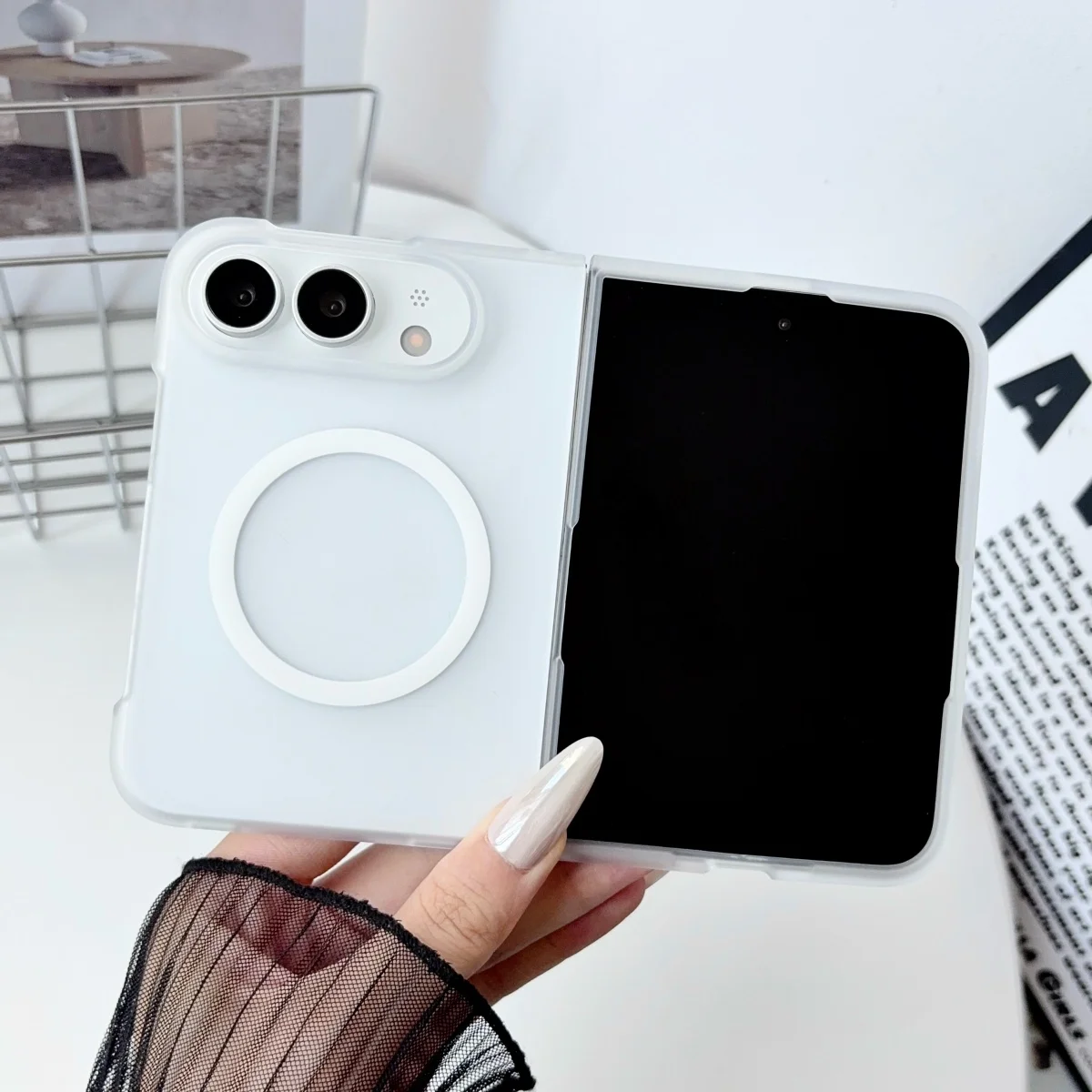 For Magsafe Magnetic Matte translucent Fold Phone Case For iPhone Fold IPhone Duo 18 Duo-thin Skin-friendly Clear PC Cover