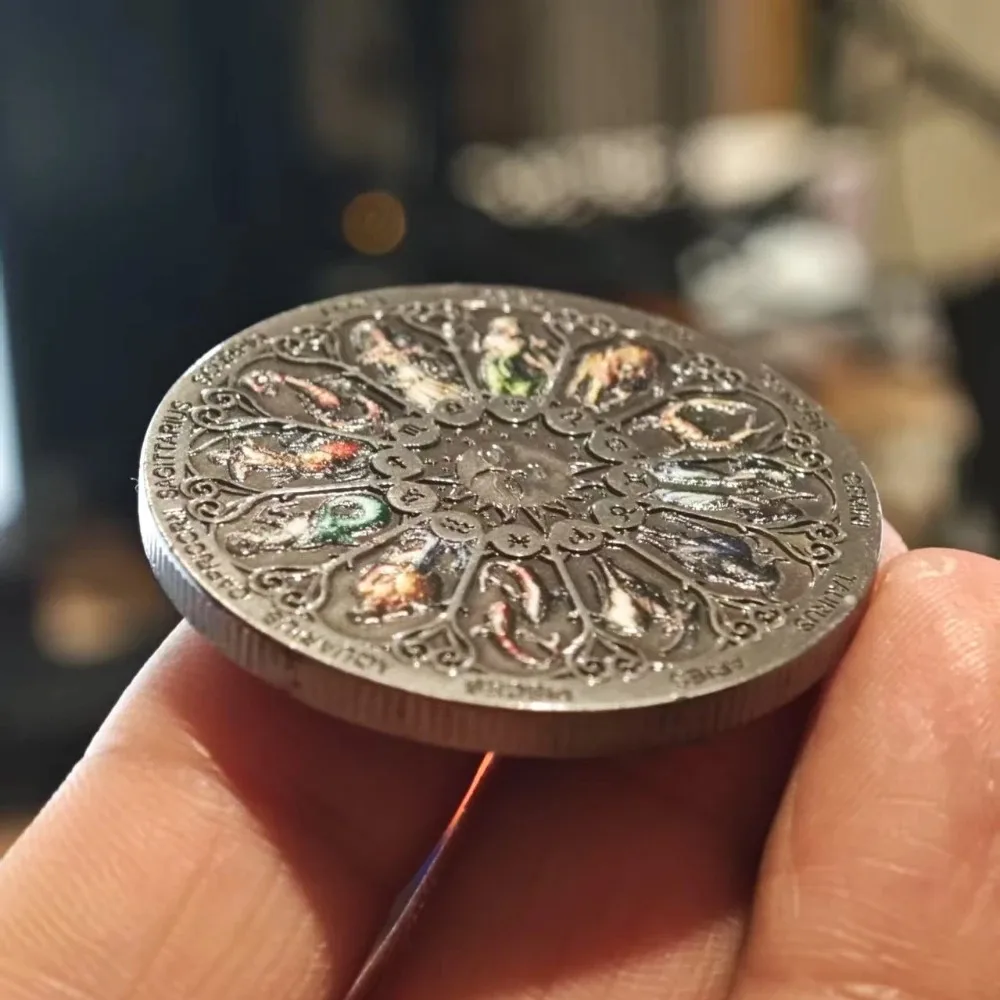 Antiguos doce constelaciones, pinturas europeas y americanas, monedas de cara sonriente de plata antigua, monedas de deseos de Tarot, manualidades