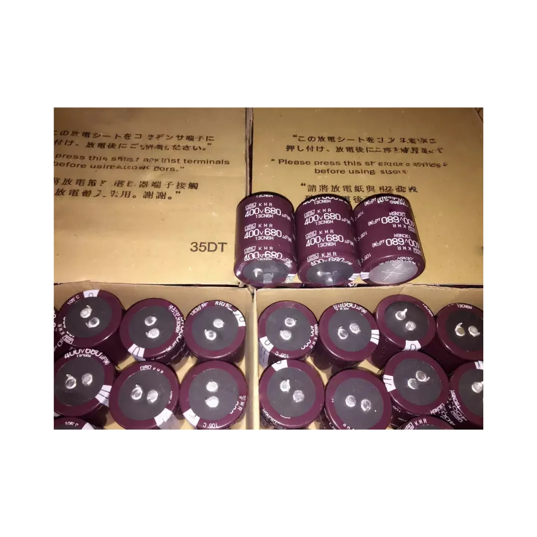 680uf-400v-capacitores-eletroliticos-400v680uf-35-40-kmr