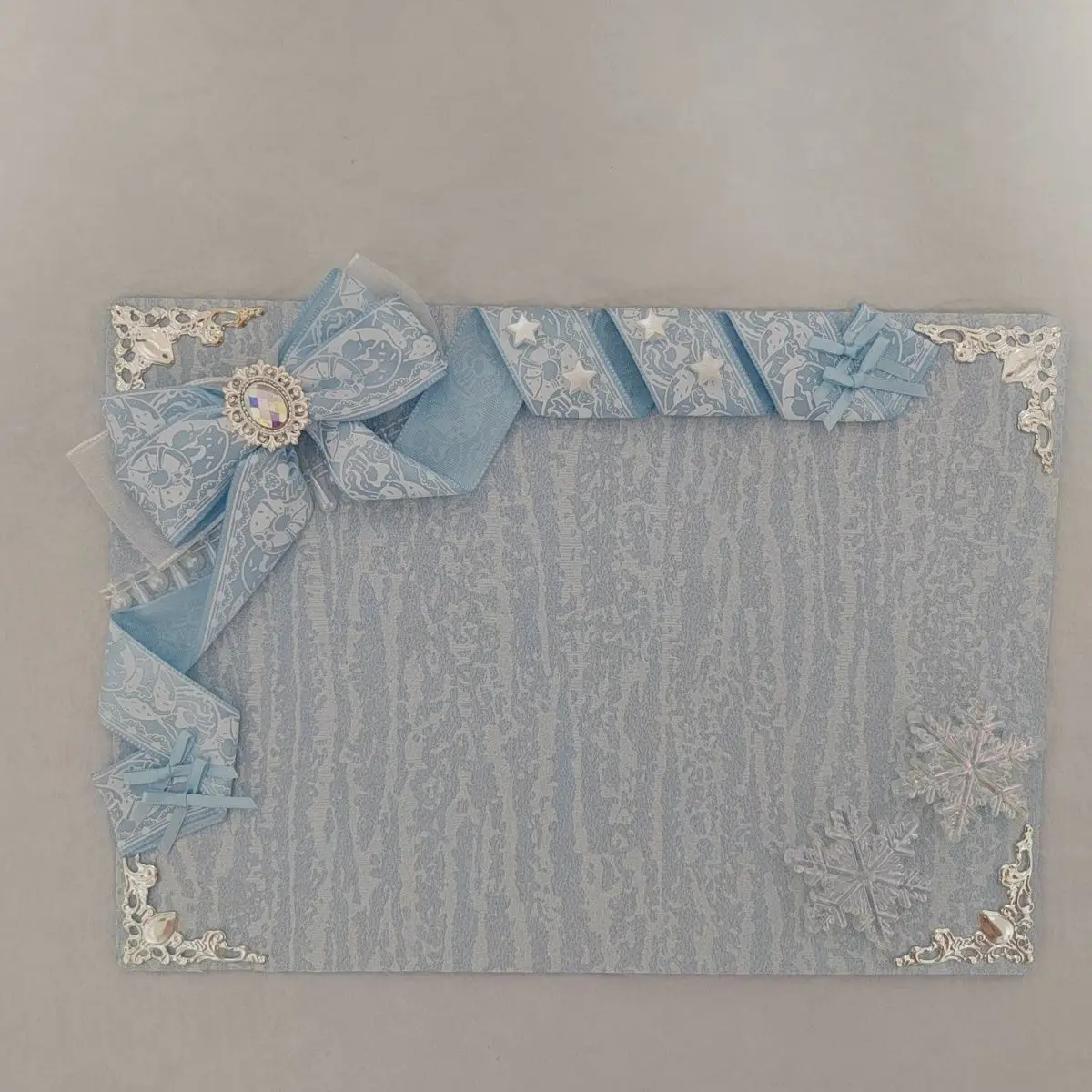 Winter Snowflake White Fluff Decorative Insert Board Badge Organizer Board  Anime Cosplay Ita Bag Board Card Holder
