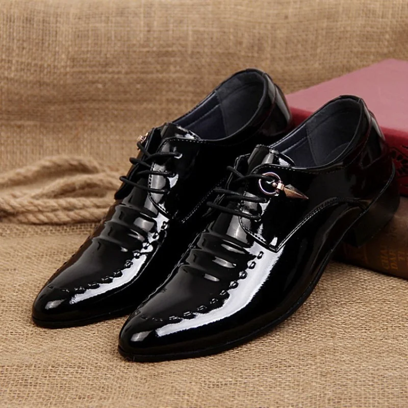 Fashionable Men Shoes Pointed Toe Personality Casual Leather Shoe Men Trendy comfortable Business Leather Shoe Driving Men Shoes