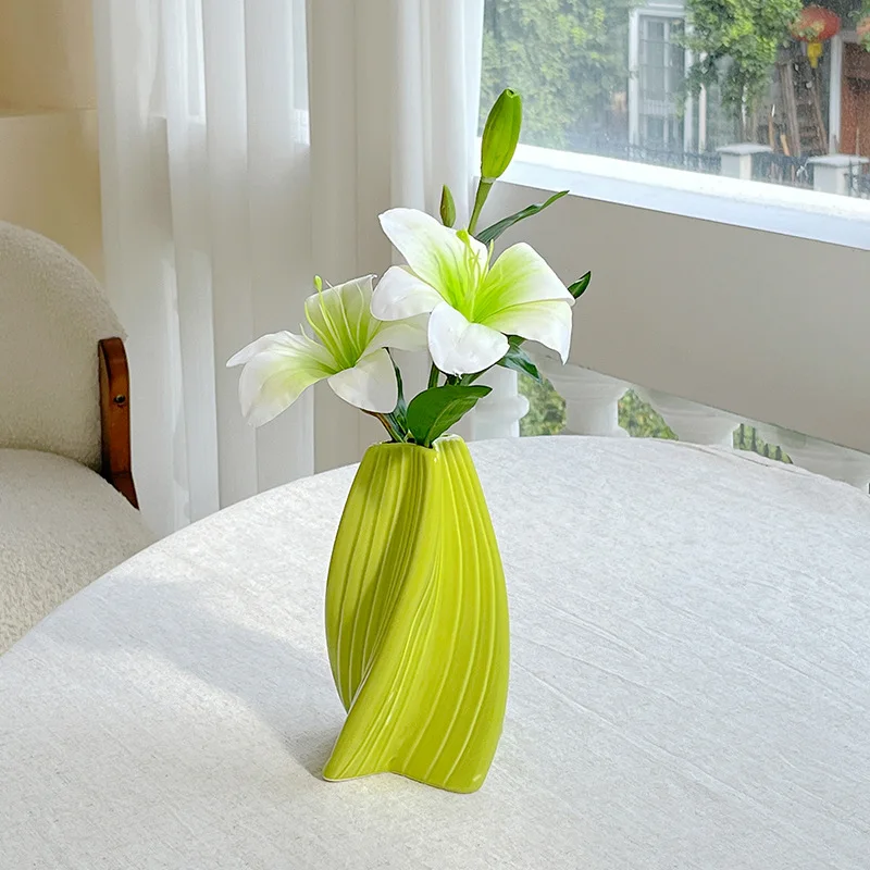 Creative Irregular Shape Yellow-green Vase, Ceramic Living Room Flower Arrangement Table Decoration Light Luxury Small Vase, 1Pc