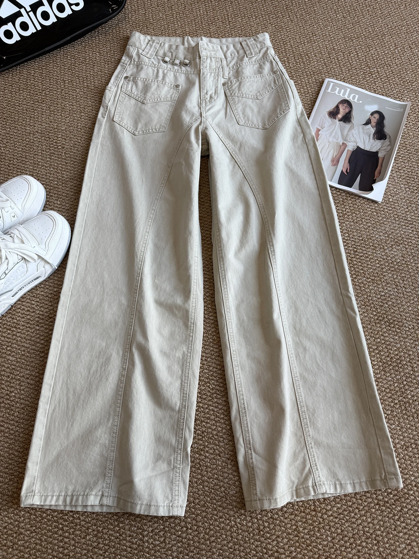 

Men's Mid-Waist Straight Leg Jeans Autumn Season Sla Design Casual Wide Leg Pants Torn Knife Cut Beige Color