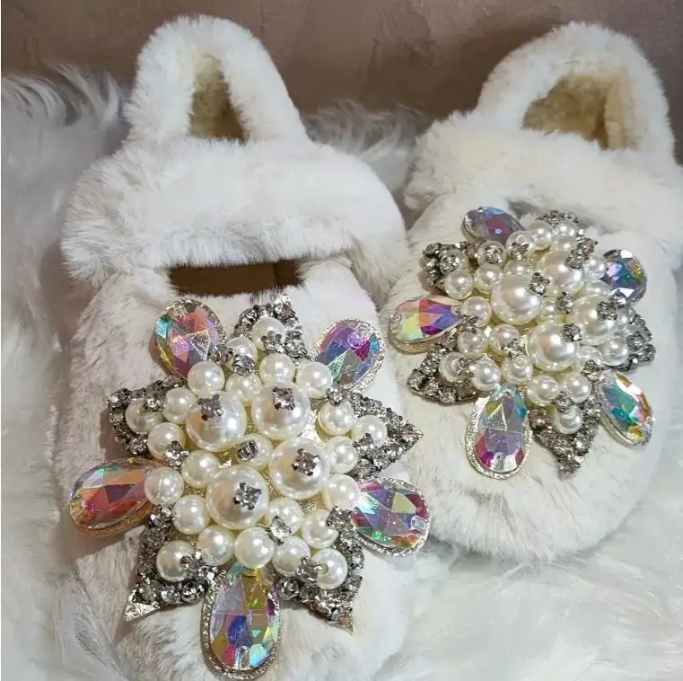 

Bling Pearl Rhinestone Snow Flower Round Toe Full White Fur Flats Loafer Shoes Thick Fur Band High Heels Sandals Wedding Shoes