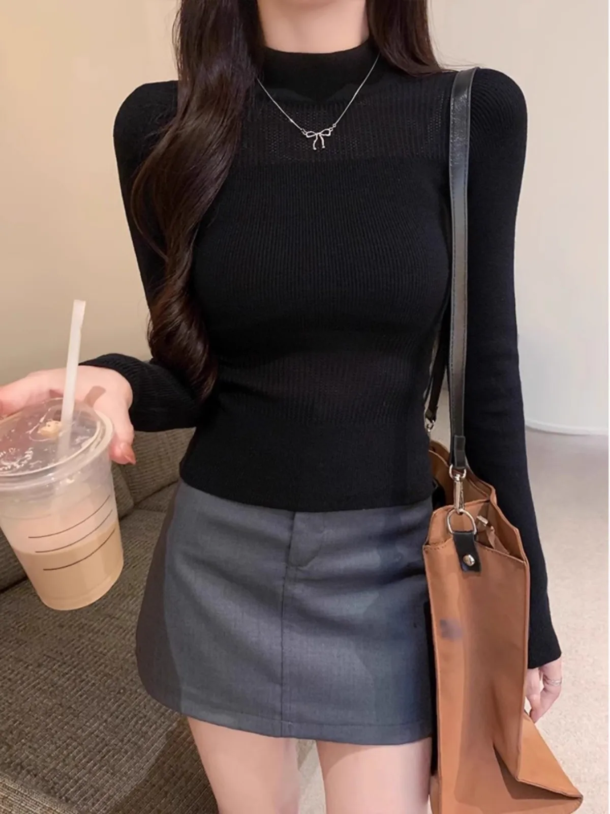 

Женский вязаный комплект-пуловер: зимний, термозащитный, утепленный, с герметичным покрытием, из хлопка, стройнящий, приталенный, по фигуре