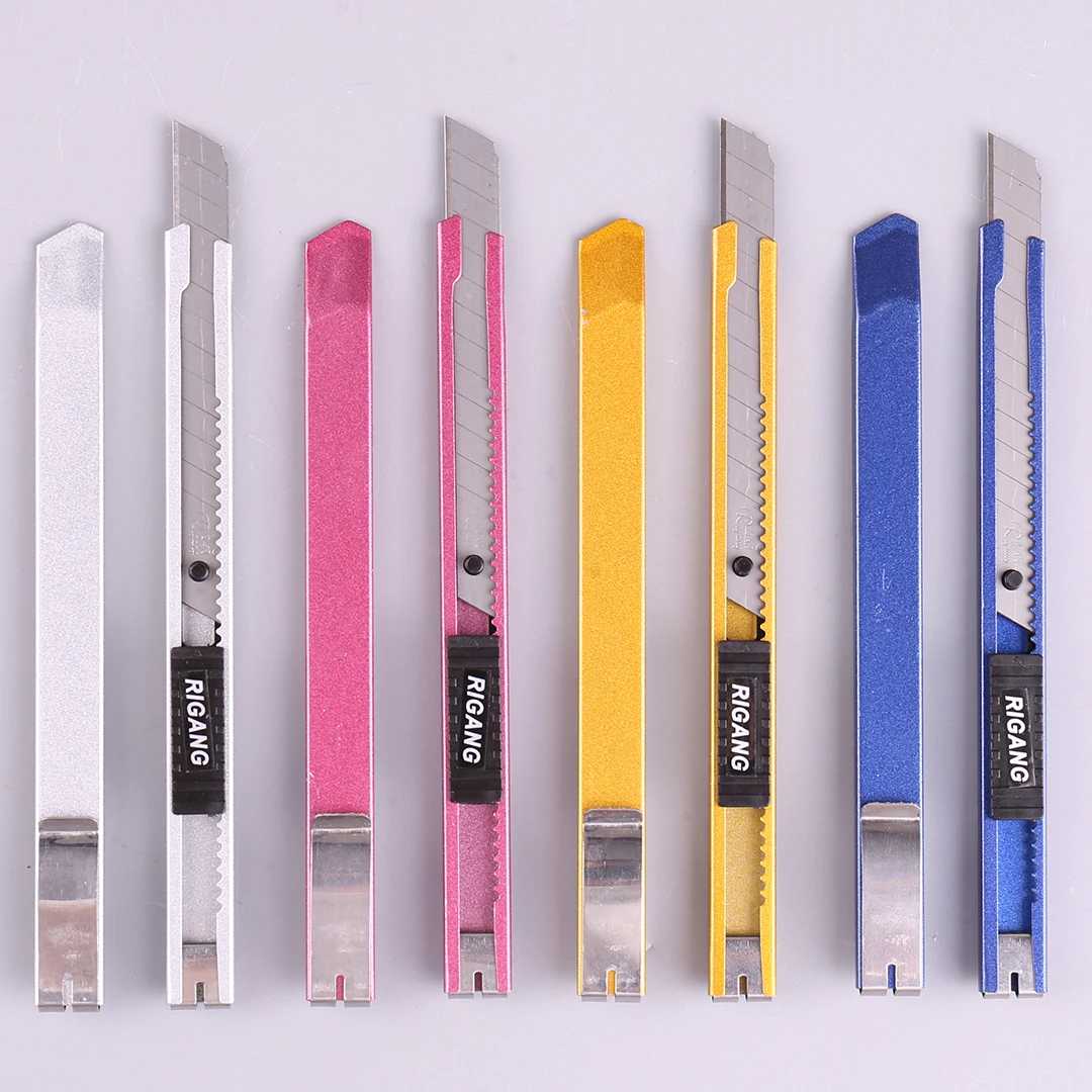 4 pezzi taglierina a scatola retrattile lama da 9 mm coltello multiuso in acciaio al carbonio design autobloccante utensili da taglio per modello di aeroplano piccolo