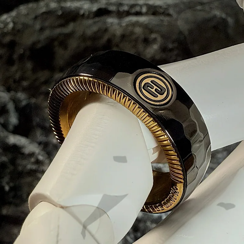 Giocattolo da tavolo di decompressione dell'anello del dito del segmento del cricchetto del metallo dell'anello del giocatore Haloo Edc Lu