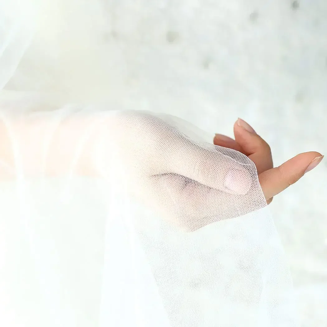 Voile de Mariage Blanc Ivoire à 2 Niveaux en Tulle Court pour les Patients du Bout des Doigts, avec Peigne et Bord Découpé