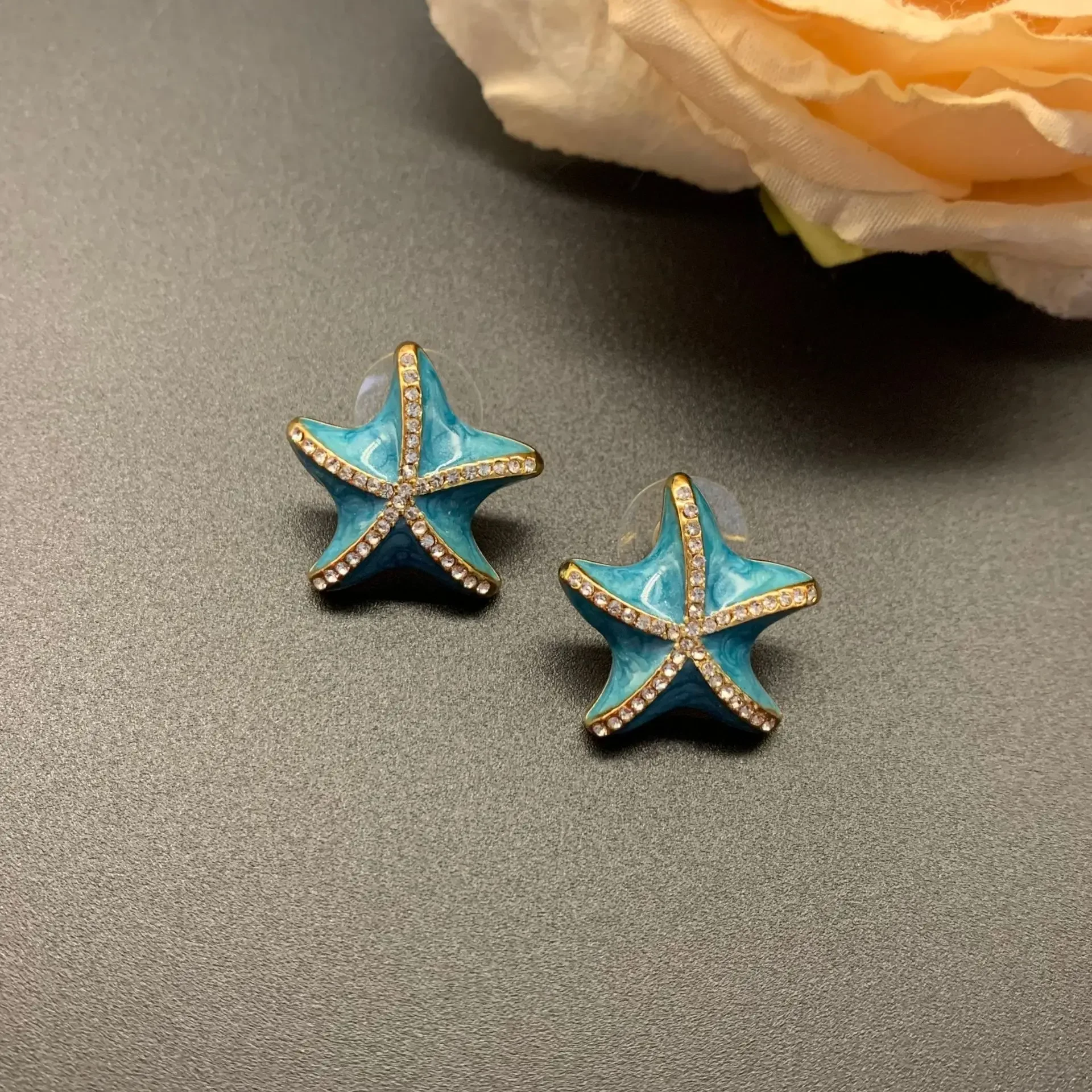 Vintage Blue Enamel Starfish Stud Earrings Dripping Oil Five-pointed Star Ear Stud Cute and Sweet Style Party Jewelry Gift INS