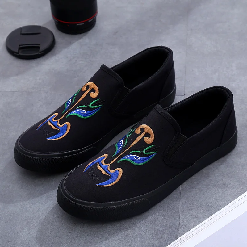 New Autumn Embroidered Canvas Shoes Ethnic Style Mask Black Shoes Slip-on Casual Cloth Shoes Sneakers Men