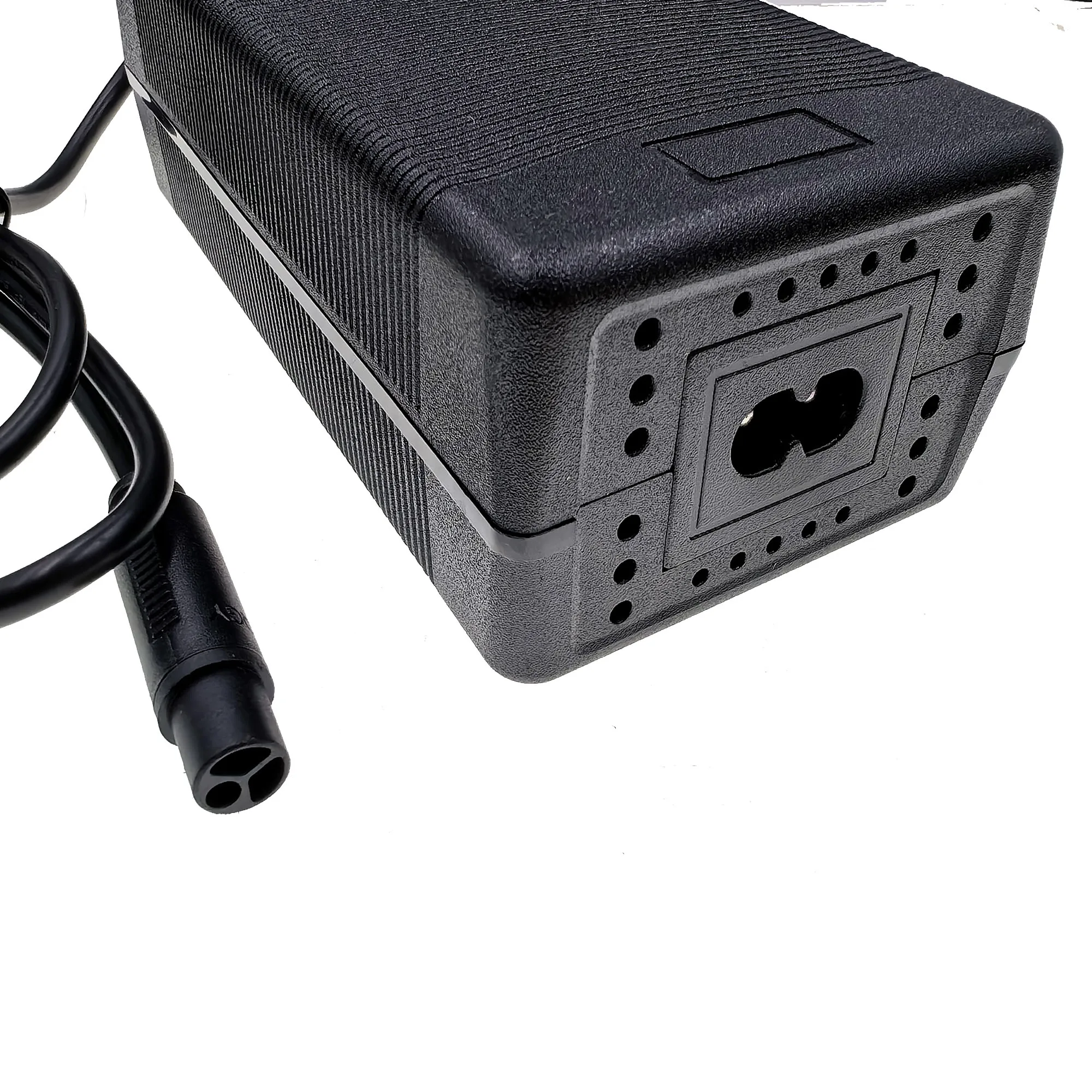 شاحن 54.6 فولت لبطارية ليثيوم أيون 48 فولت 2A 13S 18650 مع موصل MI4-Julet 3105