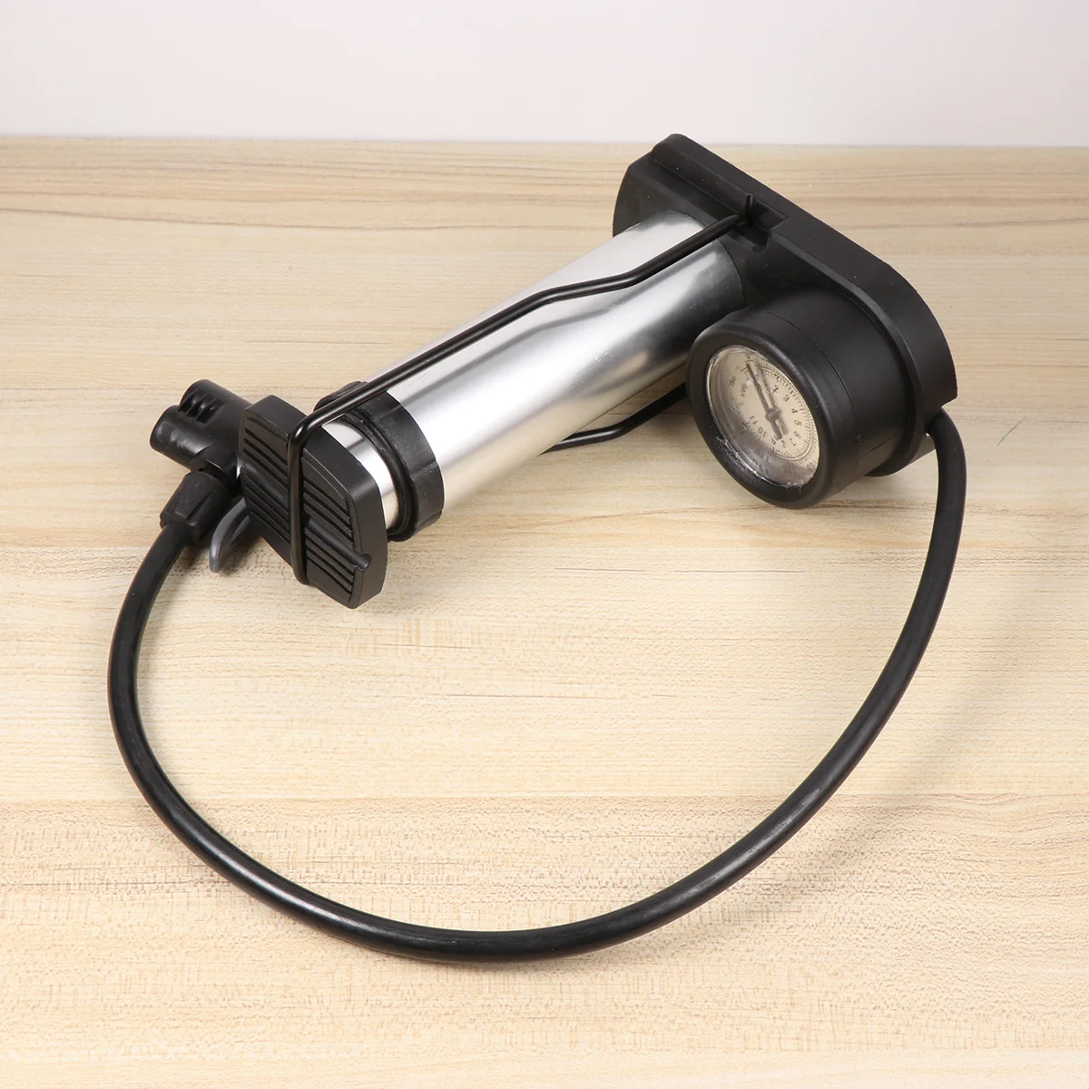 

Portable Mini Bike Floor Pump Aluminum Alloy High Pressure Foot Activated Tire Inflator Floor Pump with Barometer Silver