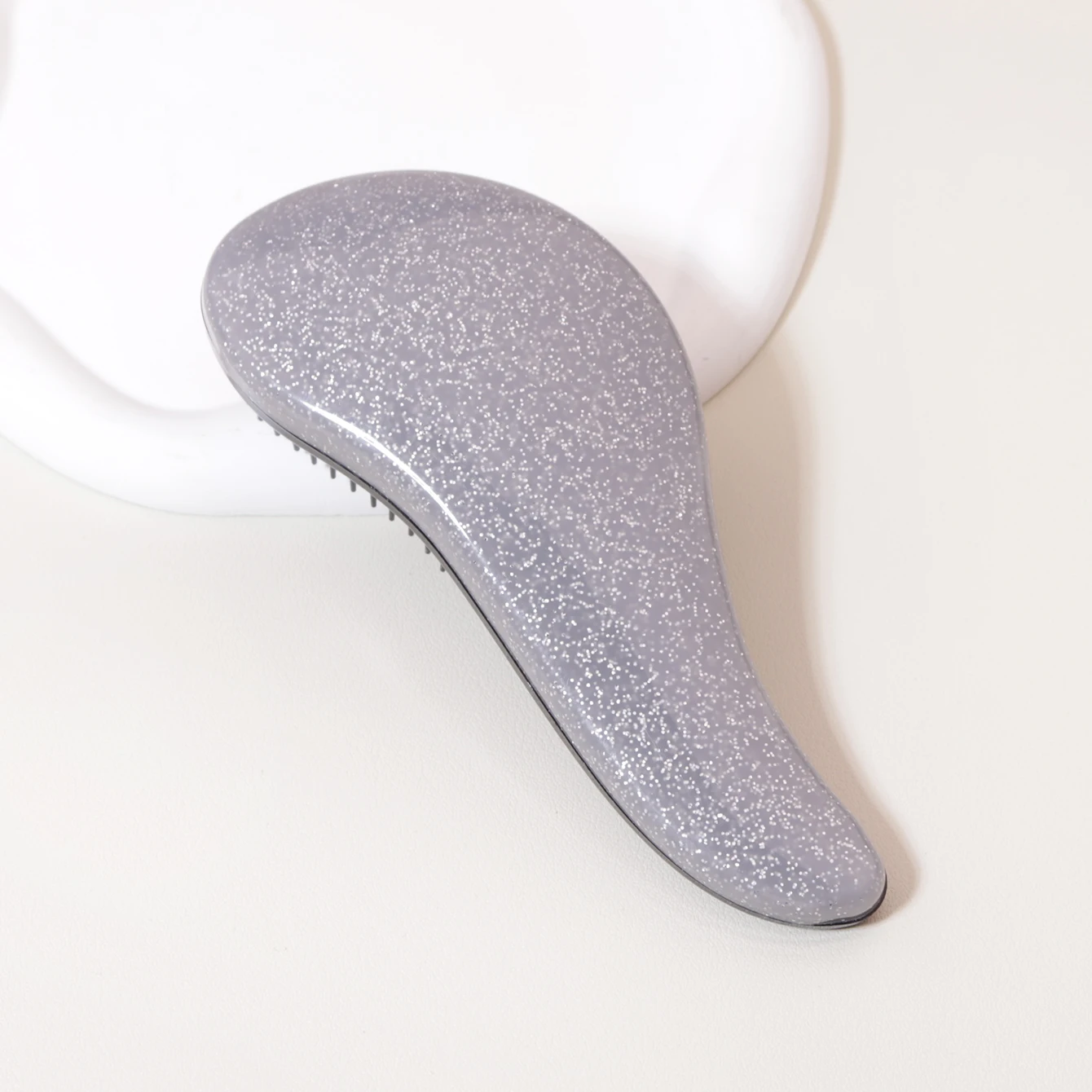 قطعة واحدة من فرشاة فك تشابك الشعر للنساء والرجال، فرشاة فك تشابك الشعر للشعر الطبيعي أو الرطب أو الجاف، خاصة للشعر المستعار الحقيقي