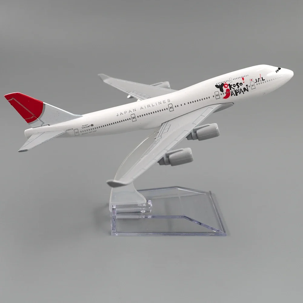 1/400 Scale Aircraft Boeing 747 Yokoso Japan JAL Airlines 16cm Alloy Plane B747 Model Toys Children Kids Gift for Collection