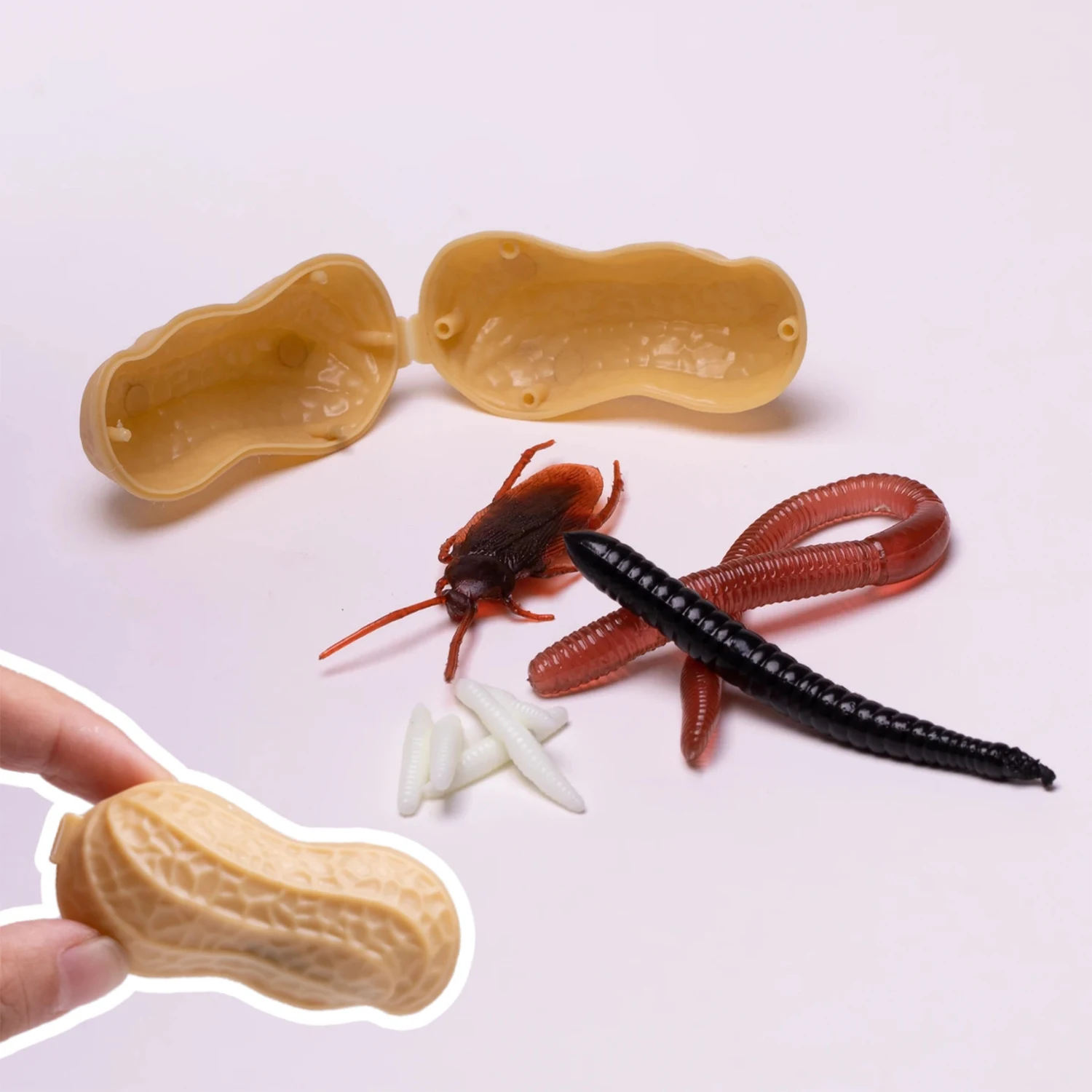 

Принадлежности для розыгрышей: сюрпризы, приколы для людей, арахисовые насекомые, пауки, тараканы, первоапрельские и хэллоуинские шутки.