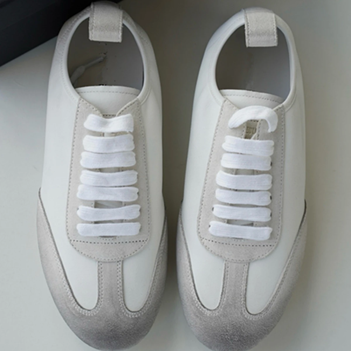 

Dave&Di Minimalist Women's Shoes Vintage Color Blocked Cowhide Training Shoes Comfortable Latex Insoles Sneakers Shoes For Women