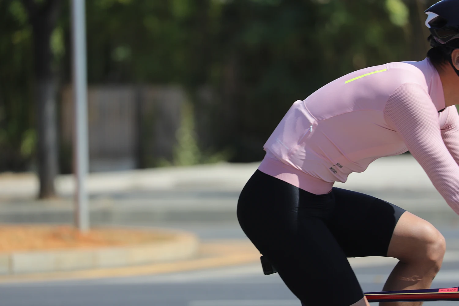 SPEXCEL New Pro Langarm-Radtrikot für den Sommer, leichtes Stoff-Design mit geradem Kragen und leichter Netzärmel für Herren – Detail 3