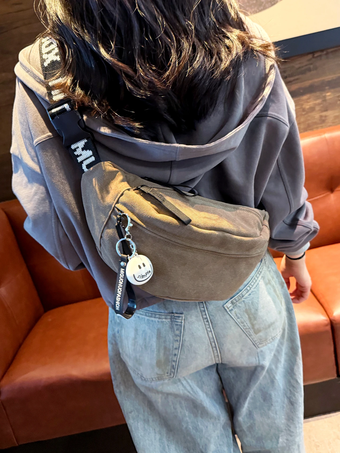 casual-canvas-dumpling-shaped-crossbody-bag-for-women-multi-pocket-versatile-lightweight-large-capacity-sling-bag-leisure-style