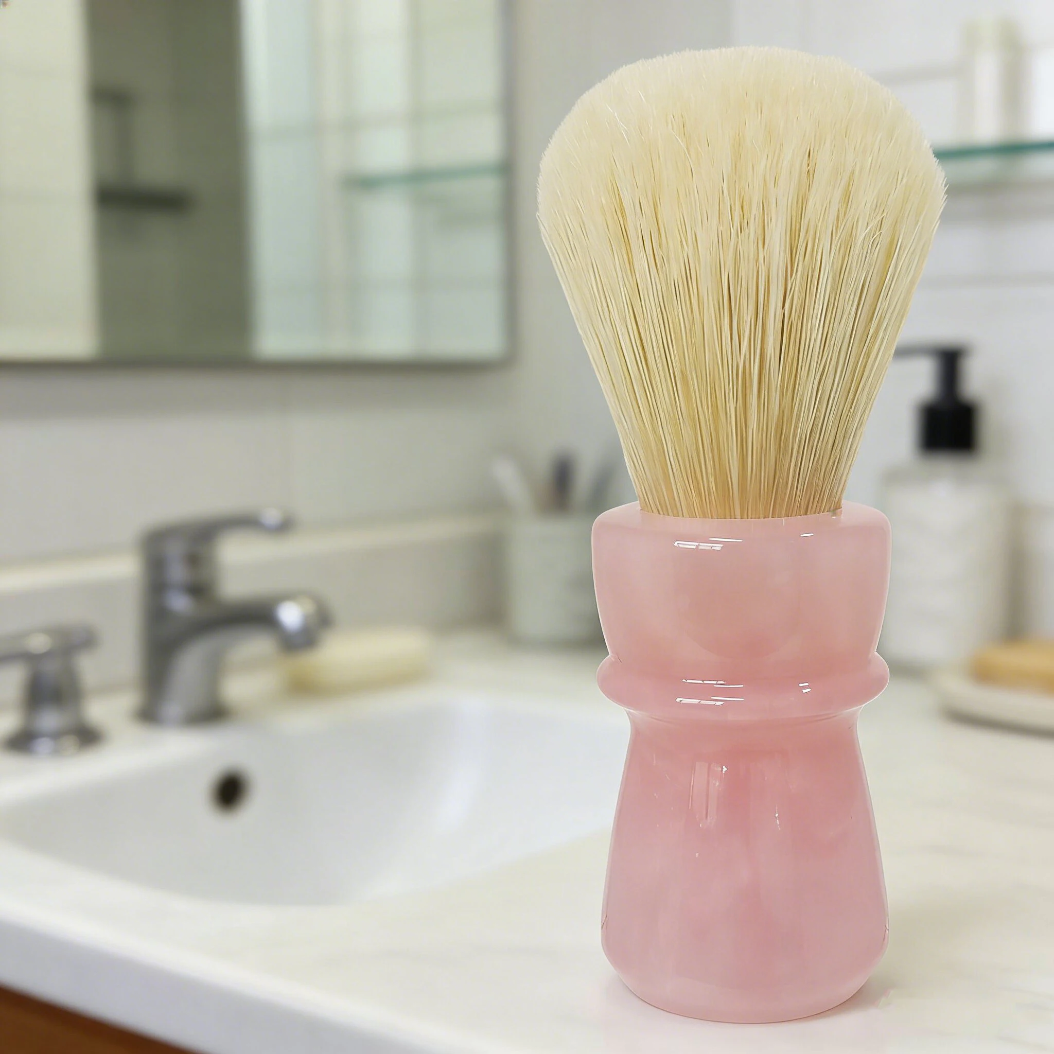 brocha-de-afeitar-ds-rose-quartz-con-cerdas-de-jabali-y-mango-de-resina-para-afeitado-en-humedo-para-hombre