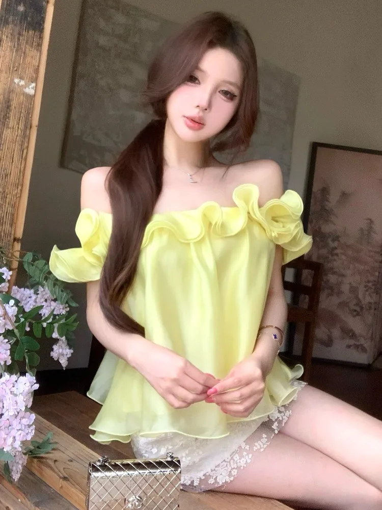 

Summer Sweet Lace Halter Neck Short Skirt Set Women's Fashion Slim Fit High Waist Polyester Fiber No Sleeve Bodysuit Ensemble