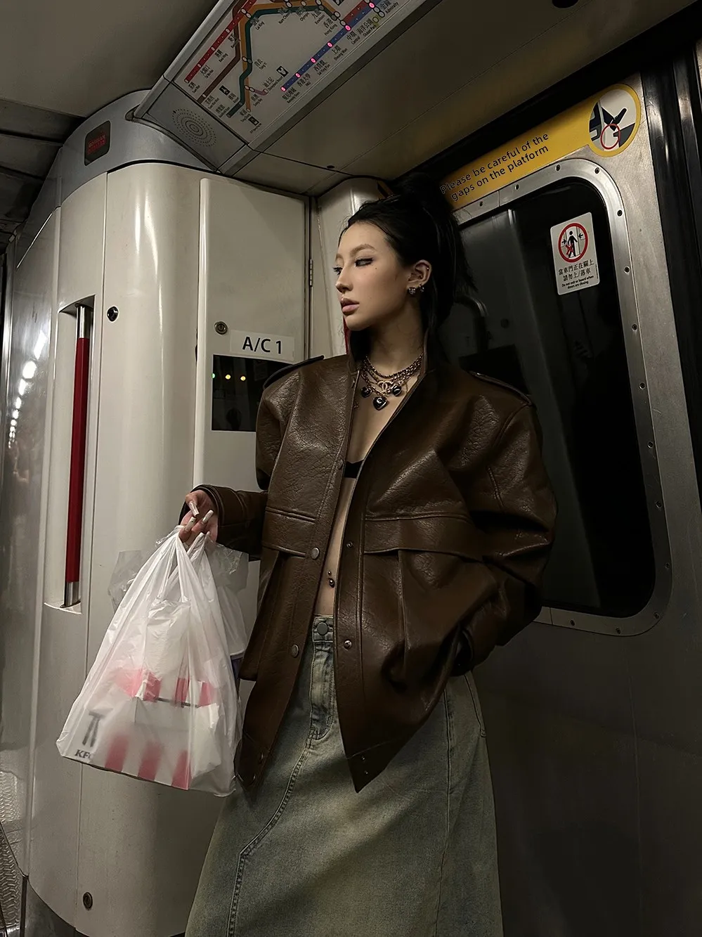 Marrom retro motocicleta jaet feminino fadable versátil jaet casaco picante menina rua sle longo sve solto ajuste de couro