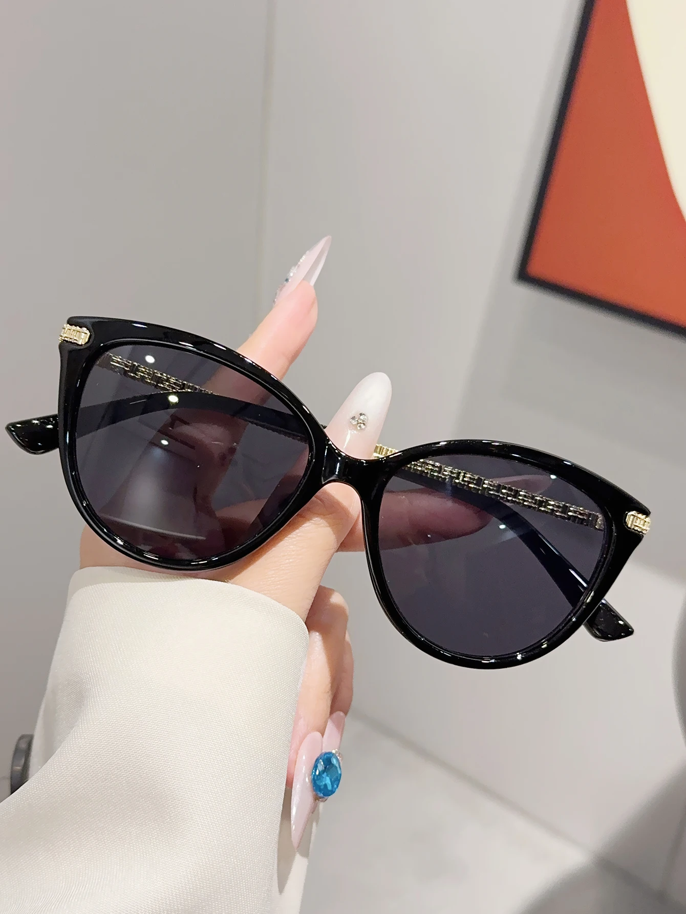 Photography Lighting Design - Lunettes de soleil légères et luxueuses