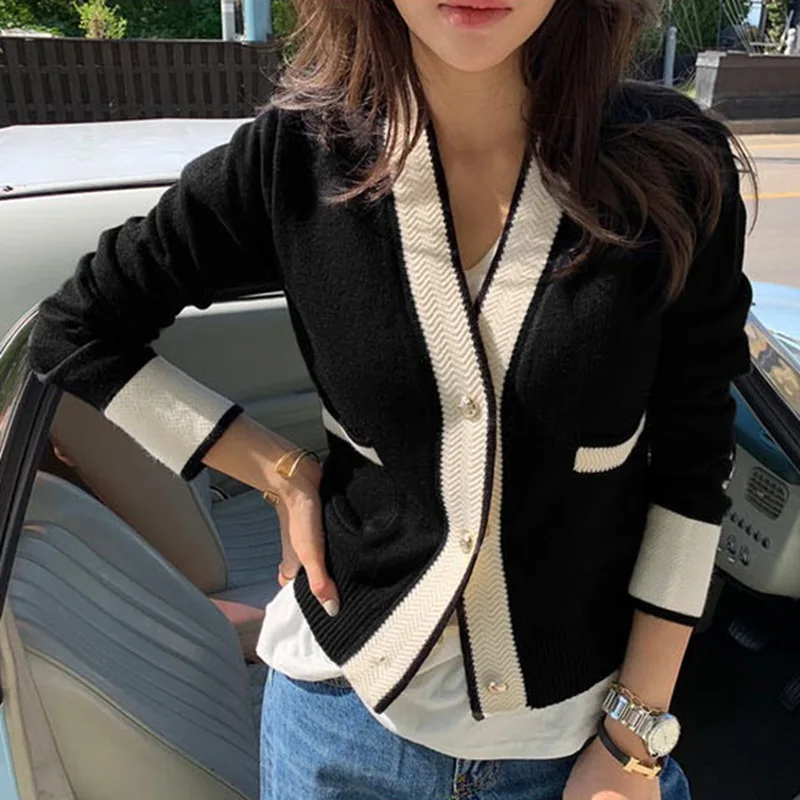 Korean Version V-neck Small Fragrance Slim Short Cardigan Sweater Women\'s Jacket Outer Cropped Tops V Neck Coat