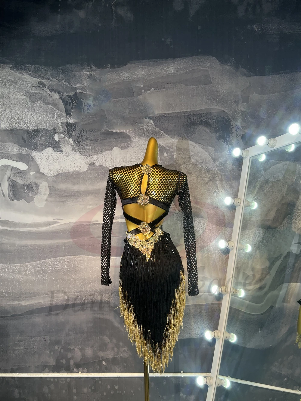 

Латинская танцовщица для взрослых и детей, элитное платье на заказ с черной сеткой и золотой кисточкой, танго, самба, AB, каменное платье для выступлений